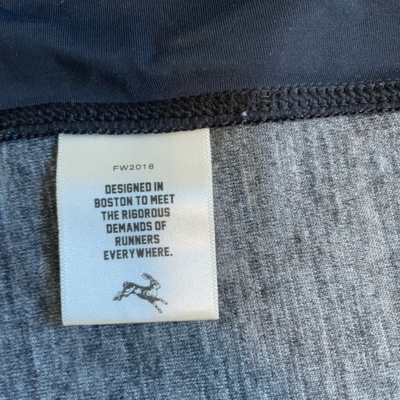 Tracksmith NDO waterproof jacket xs black - Picture 4 of 6